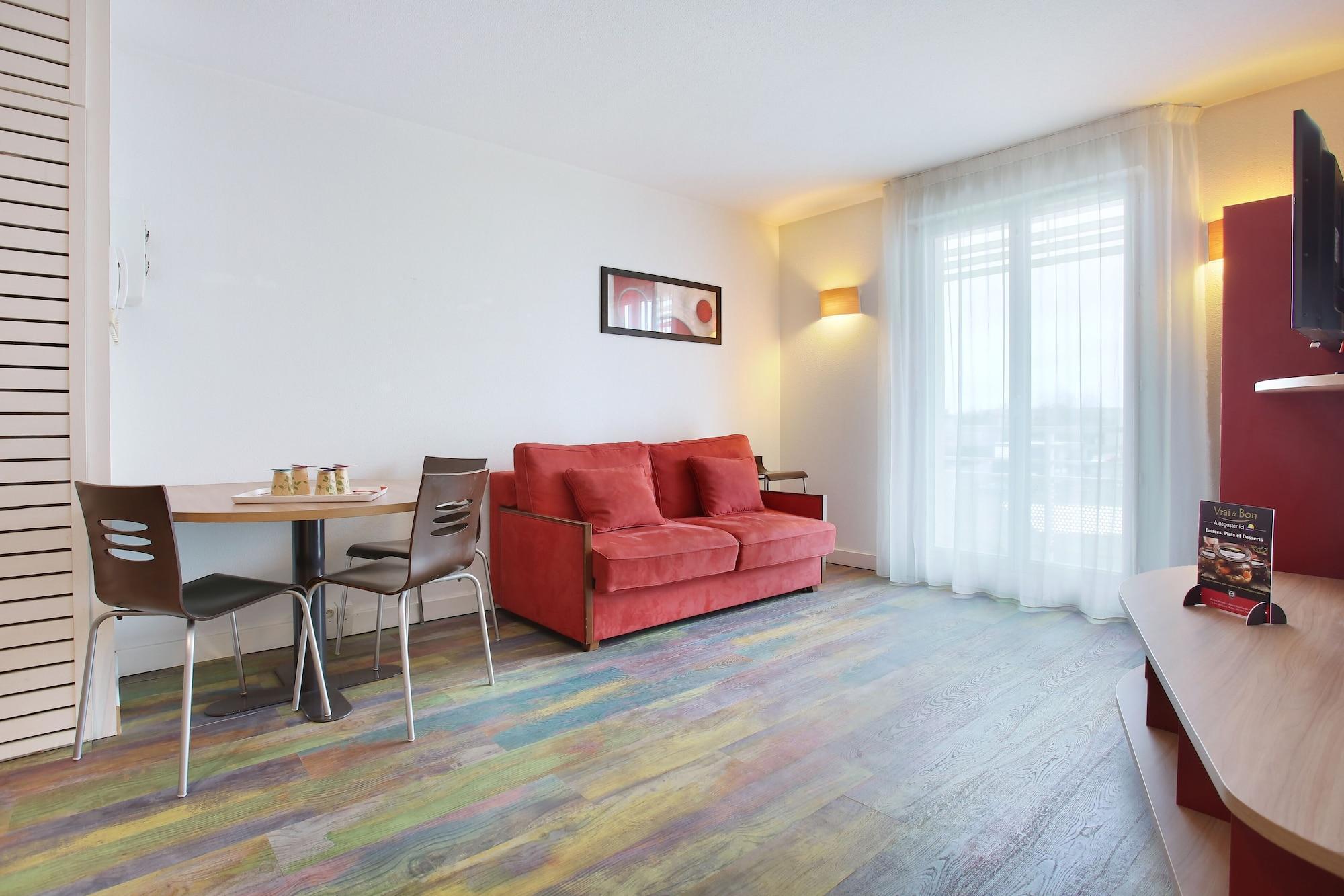 Suite-Home Orléans-Saran Exterior foto