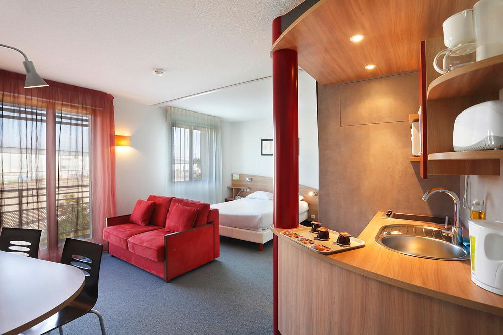 Suite-Home Orléans-Saran Exterior foto